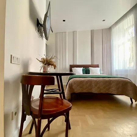 Favorit Apartoment 1 Безкоштовна Парковка Центр З Балконом Lviv Exterior photo