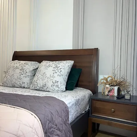 Favorit Apartments 1 Кім Безкоштовна Парковка Центр З Балконом Не Далеко Від Ж Д Вокзалу Звітні Документи Lviv Exterior photo
