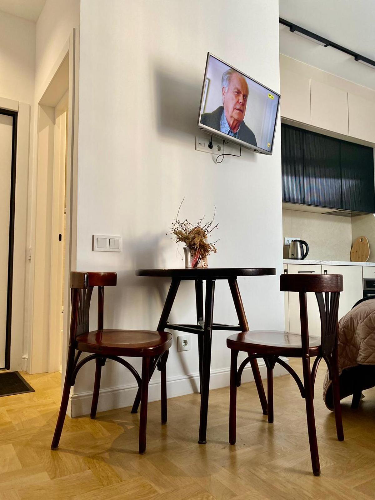 Apartment Favorit Apartoment 1 Безкоштовна Парковка Центр З Балконом *