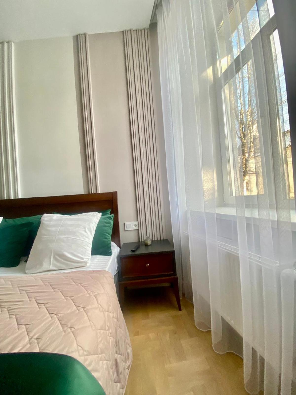 Favorit Apartoment 1 Безкоштовна Парковка Центр З Балконом Lviv