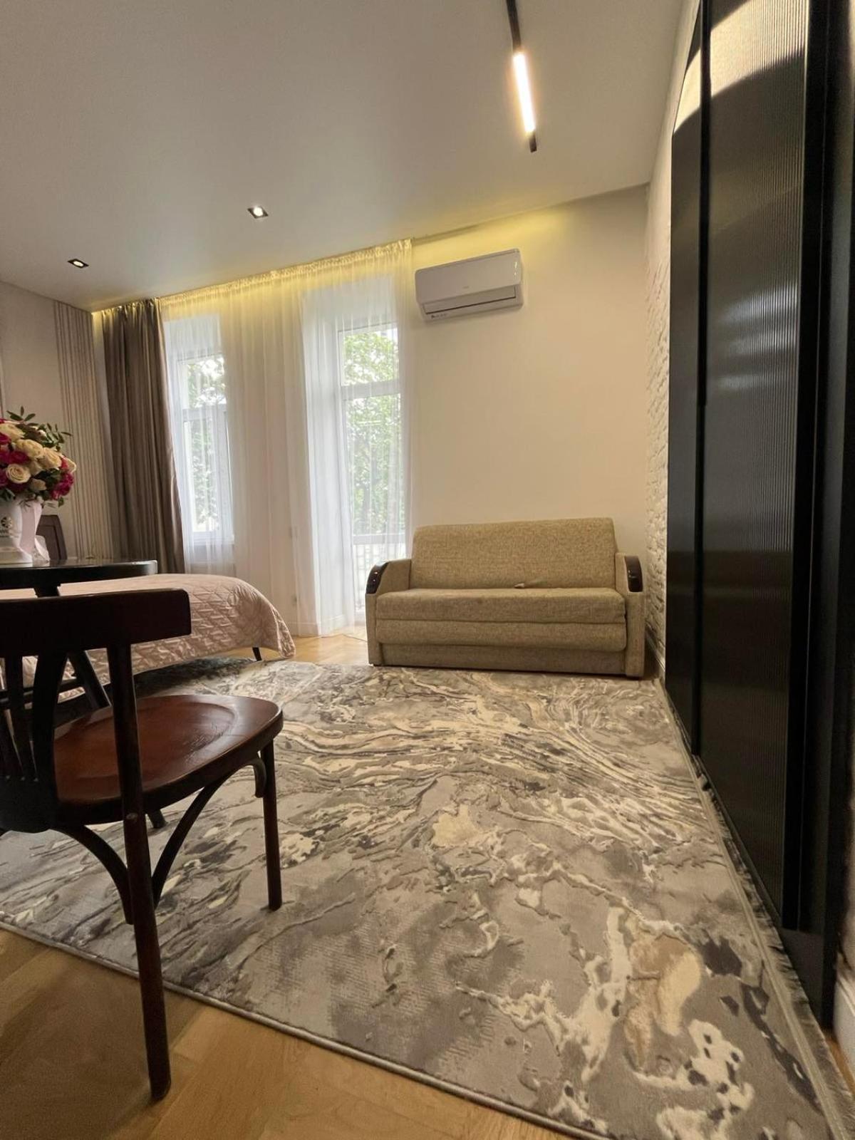 Favoritapartments 1 Кім Безкоштовна Парковка Центр З Балконом Не Далеко Від Ж Д Вокзалу Звітні Документи * Lviv